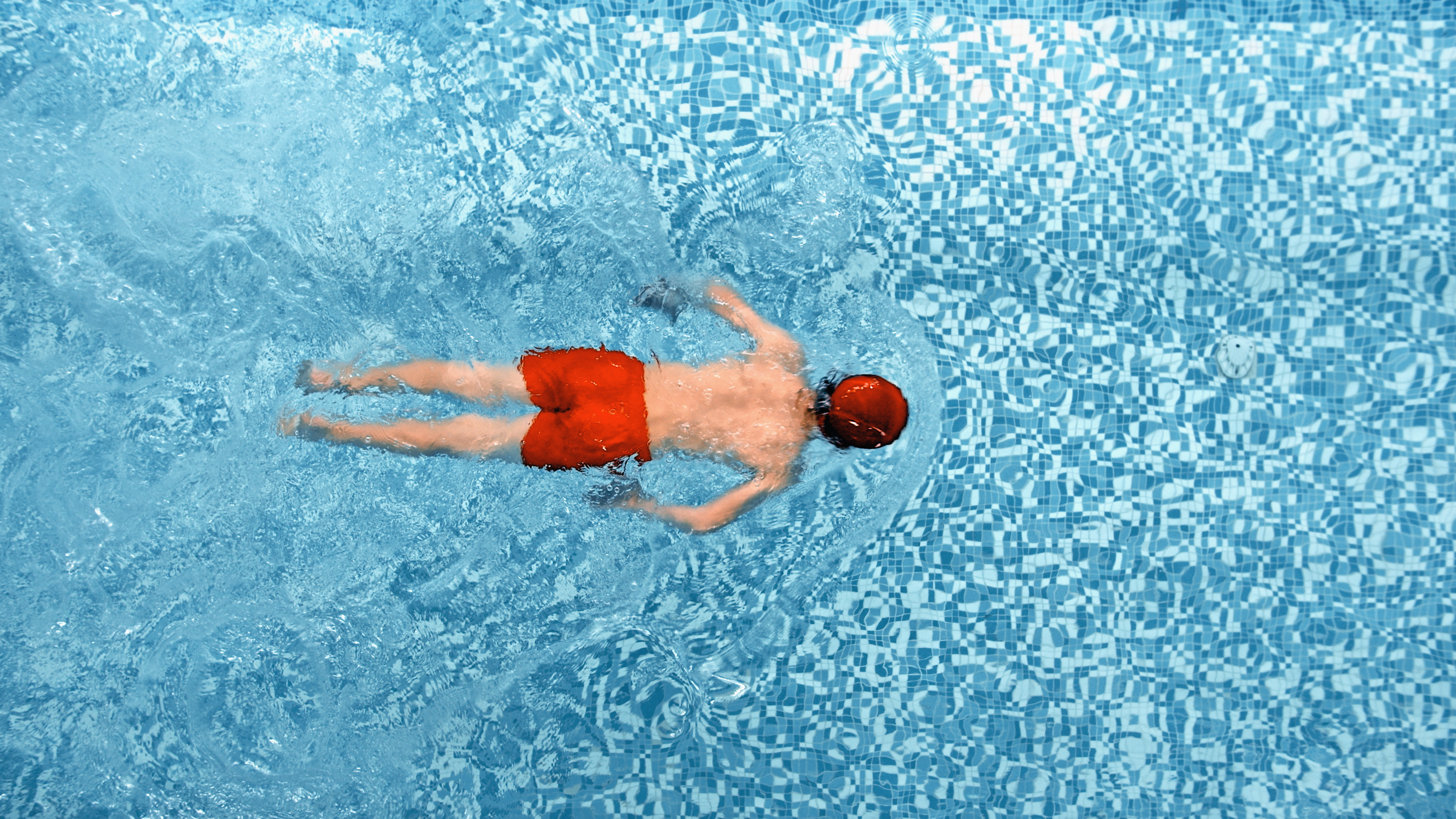 18 басейнів для дитячого плавання